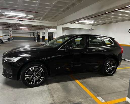 VOLVO-XC60-2018