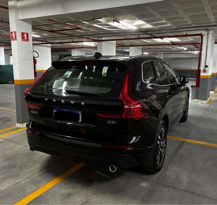 VOLVO-XC60-2018