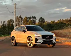 VOLVO XC60 2.0 T8 RECHARGE ULTIMATE DARK AWD GEARTRONIC VOLVO XC60 2.0 T8 RECHARGE ULTIMATE DARK AWD GEARTRONIC