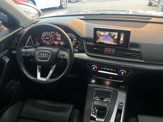 AUDI-Q5-2020