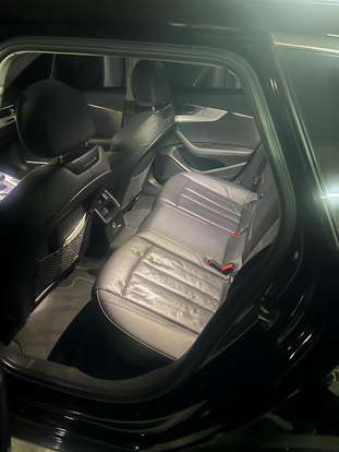 AUDI-A4-2017