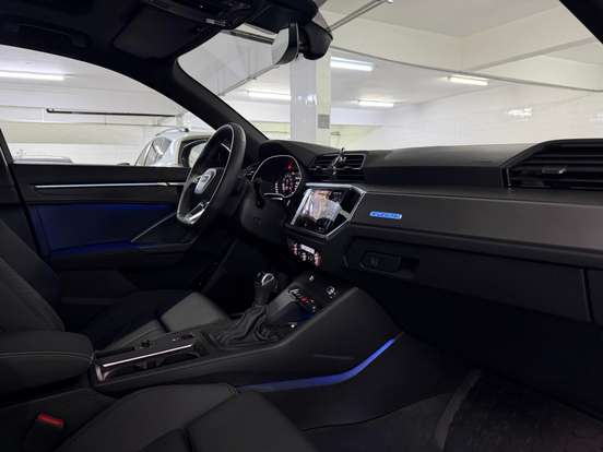 AUDI-Q3-2.0 40 TFSI GASOLINA PERFORMANCE BLACK PLUS QUATTRO TIPTRONIC AUDI-Q3-2024
