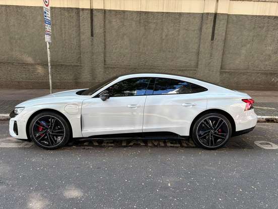 AUDI-RS E-TRON GT-2021