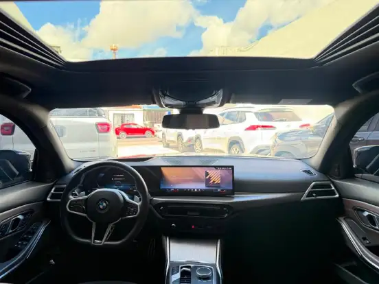 BMW-320i-2025