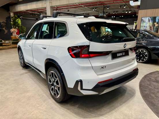 BMW-X1-2025