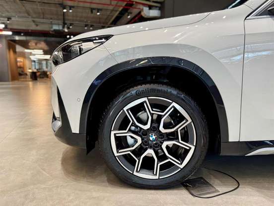 BMW-X1-2025