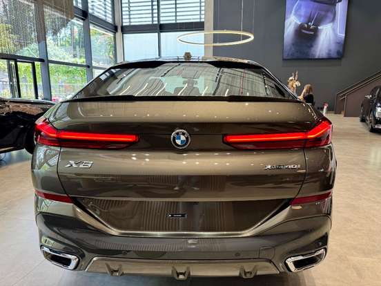 BMW-X6-2025