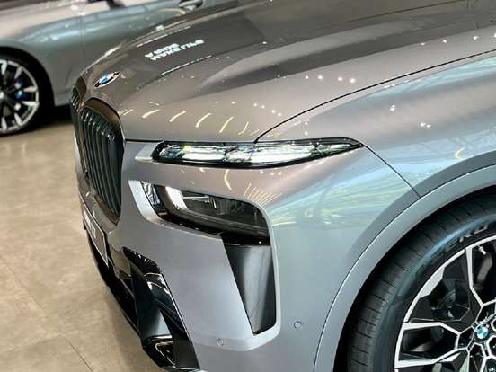 BMW-X7-2025