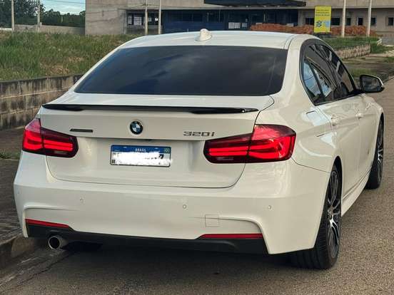 BMW-320i-2.0 M SPORT GP 16V TURBO ACTIVE FLEX 4P AUTOMÁTICO BMW-320i-2018