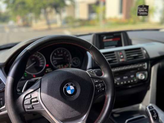 BMW-320i-2.0 SPORT 16V TURBO ACTIVE FLEX 4P AUTOMÁTICO BMW-320i-2018
