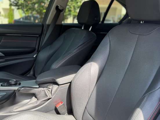BMW-320i-2.0 SPORT 16V TURBO ACTIVE FLEX 4P AUTOMÁTICO BMW-320i-2018