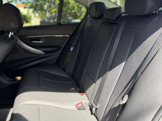 BMW-320i-2.0 SPORT 16V TURBO ACTIVE FLEX 4P AUTOMÁTICO BMW-320i-2018