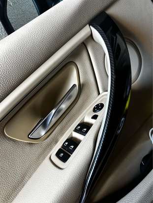 BMW-320i-2012