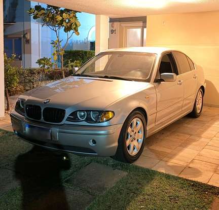 BMW-320i-2002