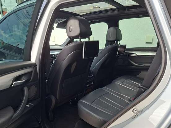 BMW-X5-2015