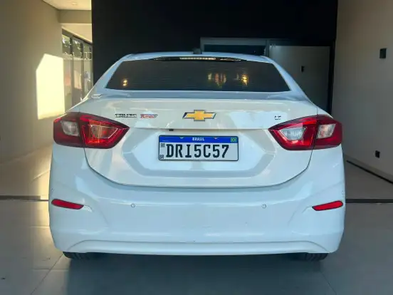 CHEVROLET-CRUZE-2018