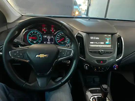CHEVROLET-CRUZE-2018