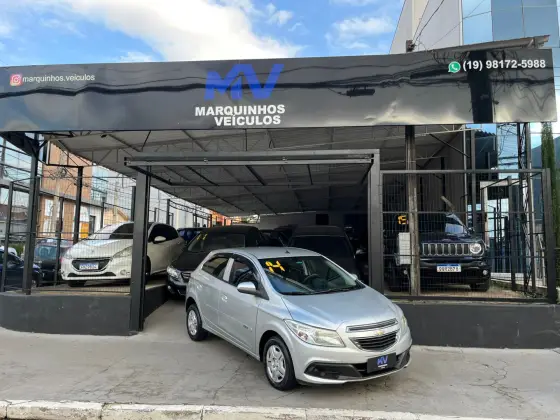 CHEVROLET ONIX 1.0 MPFI LT 8V FLEX 4P MANUAL CHEVROLET ONIX 1.0 MPFI LT 8V FLEX 4P MANUAL