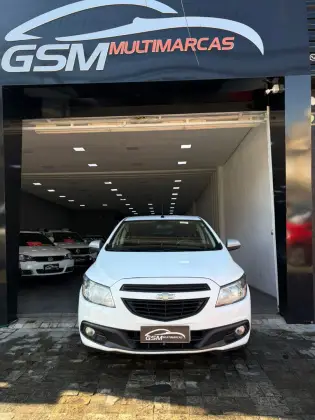 CHEVROLET ONIX 1.0 MPFI SELEÇÃO 8V FLEX 4P MANUAL CHEVROLET ONIX 1.0 MPFI SELEÇÃO 8V FLEX 4P MANUAL