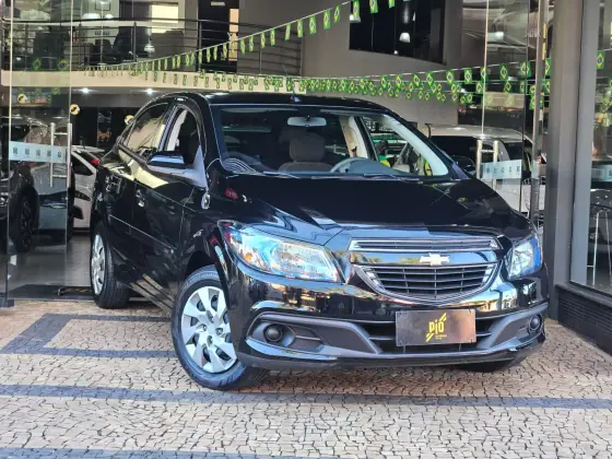 CHEVROLET ONIX 1.4 MPFI LT 8V FLEX 4P MANUAL CHEVROLET ONIX 1.4 MPFI LT 8V FLEX 4P MANUAL