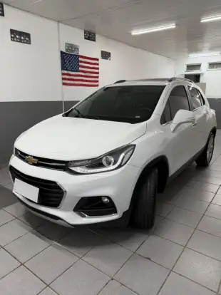 CHEVROLET-TRACKER-2019