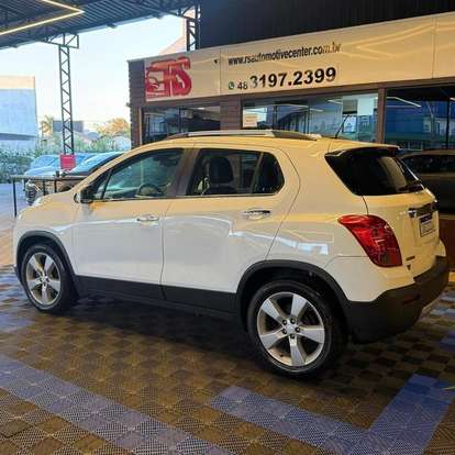 CHEVROLET-TRACKER-2013