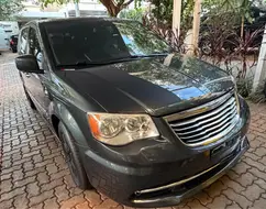CHRYSLER TOWN & COUNTRY 3.6 TOURING V6 24V GASOLINA 4P AUTOMÁTICO CHRYSLER TOWN & COUNTRY 3.6 TOURING V6 24V GASOLINA 4P AUTOMÁTICO