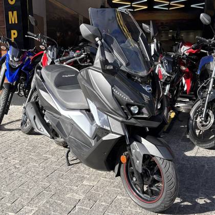 DAFRA CRUISYM 300 