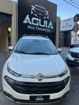 FIAT TORO 2.0 16V TURBO DIESEL FREEDOM 4WD AT9 FIAT TORO 2.0 16V TURBO DIESEL FREEDOM 4WD AT9