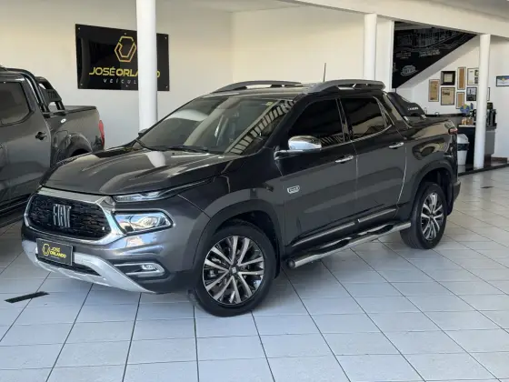 FIAT TORO 2.0 16V TURBO DIESEL RANCH 4WD AT9 FIAT TORO 2.0 16V TURBO DIESEL RANCH 4WD AT9