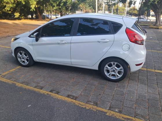 FORD FIESTA 1.6 SEL HATCH 16V FLEX 4P POWERSHIFT