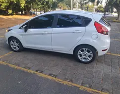 FORD FIESTA 1.6 SEL HATCH 16V FLEX 4P POWERSHIFT FORD FIESTA 1.6 SEL HATCH 16V FLEX 4P POWERSHIFT