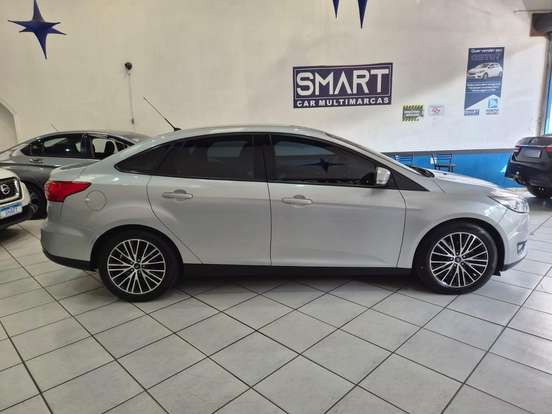 FORD-FOCUS-2.0 SE PLUS 16V FLEX 4P POWERSHIFT FORD-FOCUS-2016