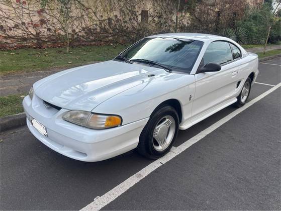 FORD MUSTANG 3.8 V6 GASOLINA 2P AUTOMÁTICO