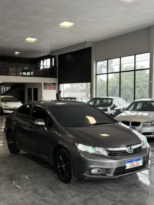 HONDA CIVIC 1.8 LXL 16V FLEX 4P MANUAL HONDA CIVIC 1.8 LXL 16V FLEX 4P MANUAL