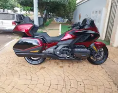 HONDA GL 1800 GOLD WING TOUR HONDA GL 1800 GOLD WING TOUR