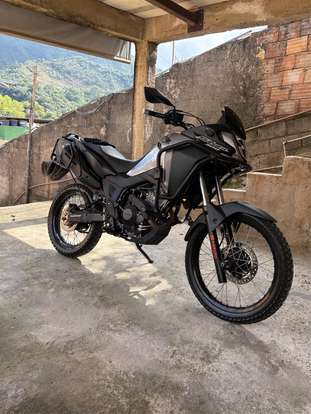 HONDA-XRE 300 SAHARA-2024