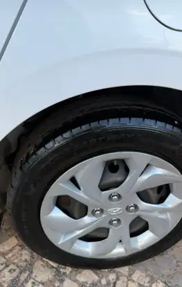 HYUNDAI-HB20S-2024