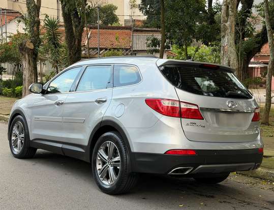 HYUNDAI-GRAND SANTA FÉ-3.3 MPFI V6 4WD GASOLINA 4P AUTOMÁTICO HYUNDAI-GRAND SANTA FÉ-2013