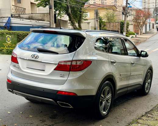 HYUNDAI-GRAND SANTA FÉ-3.3 MPFI V6 4WD GASOLINA 4P AUTOMÁTICO HYUNDAI-GRAND SANTA FÉ-2013