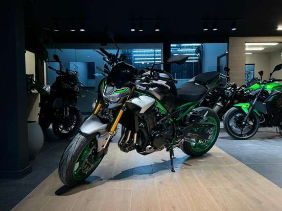 KAWASAKI-Z900 KAWASAKI-Z900-2025