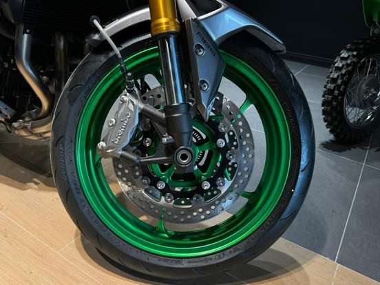 KAWASAKI-Z900 KAWASAKI-Z900-2025