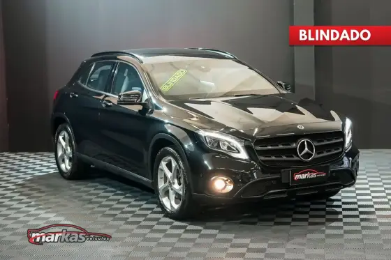MERCEDES-BENZ GLA 200 1.6 CGI FLEX ENDURO 7G-DCT MERCEDES-BENZ GLA 200 1.6 CGI FLEX ENDURO 7G-DCT