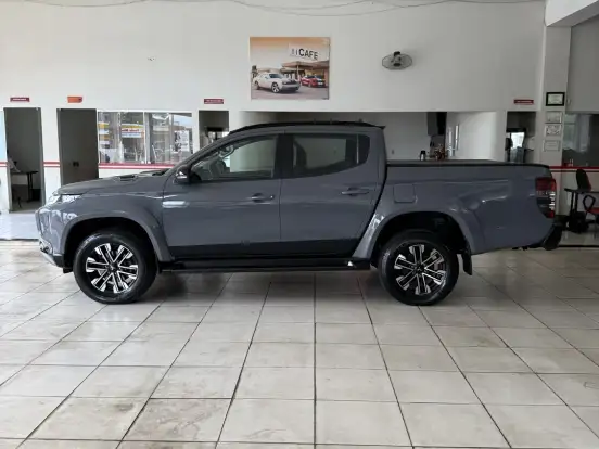 MITSUBISHI-L200 TRITON-2.4 16V TURBO DIESEL SPORT HPE-S URBAN CD 4P 4X4 AUTOMÁTICO MITSUBISHI-L200 TRITON-2024