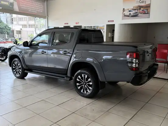 MITSUBISHI-L200 TRITON-2.4 16V TURBO DIESEL SPORT HPE-S URBAN CD 4P 4X4 AUTOMÁTICO MITSUBISHI-L200 TRITON-2024