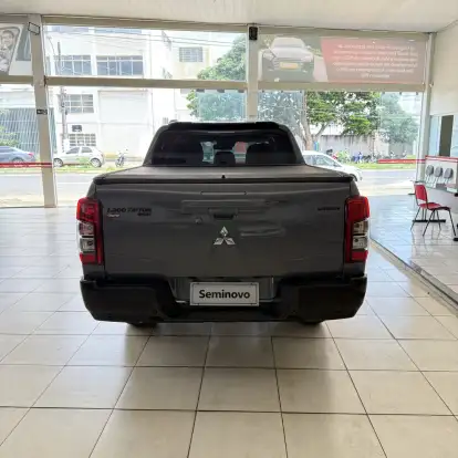 MITSUBISHI-L200 TRITON-2024