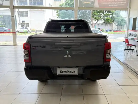 MITSUBISHI-L200 TRITON-2.4 16V TURBO DIESEL SPORT HPE-S URBAN CD 4P 4X4 AUTOMÁTICO MITSUBISHI-L200 TRITON-2024