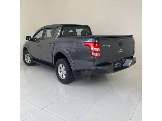 MITSUBISHI-L200 TRITON-2.4 16V TURBO DIESEL SPORT GLS CD 4P 4X4 AUTOMÁTICO MITSUBISHI-L200 TRITON-2019