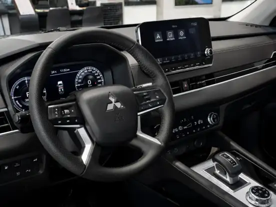 MITSUBISHI-OUTLANDER-2026