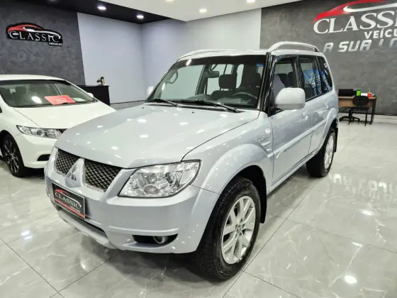 MITSUBISHI PAJERO TR4 2.0 4X2 16V 140CV FLEX 4P MANUAL MITSUBISHI PAJERO TR4 2.0 4X2 16V 140CV FLEX 4P MANUAL
